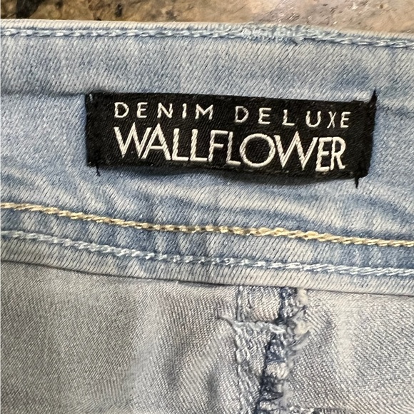 WallFlower Women's Luscious Curvy - Picture 4 of 5